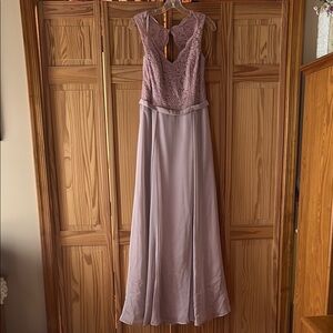 Elegant Mauve Lace Evening Gown